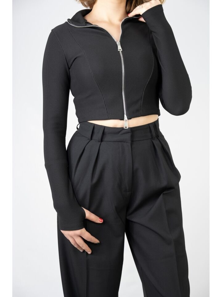 Parmak Detay Fermuarlı Crop-Bluz Siyah