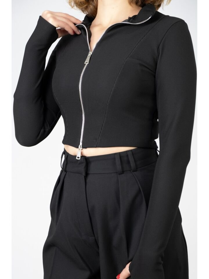 Parmak Detay Fermuarlı Crop-Bluz Siyah