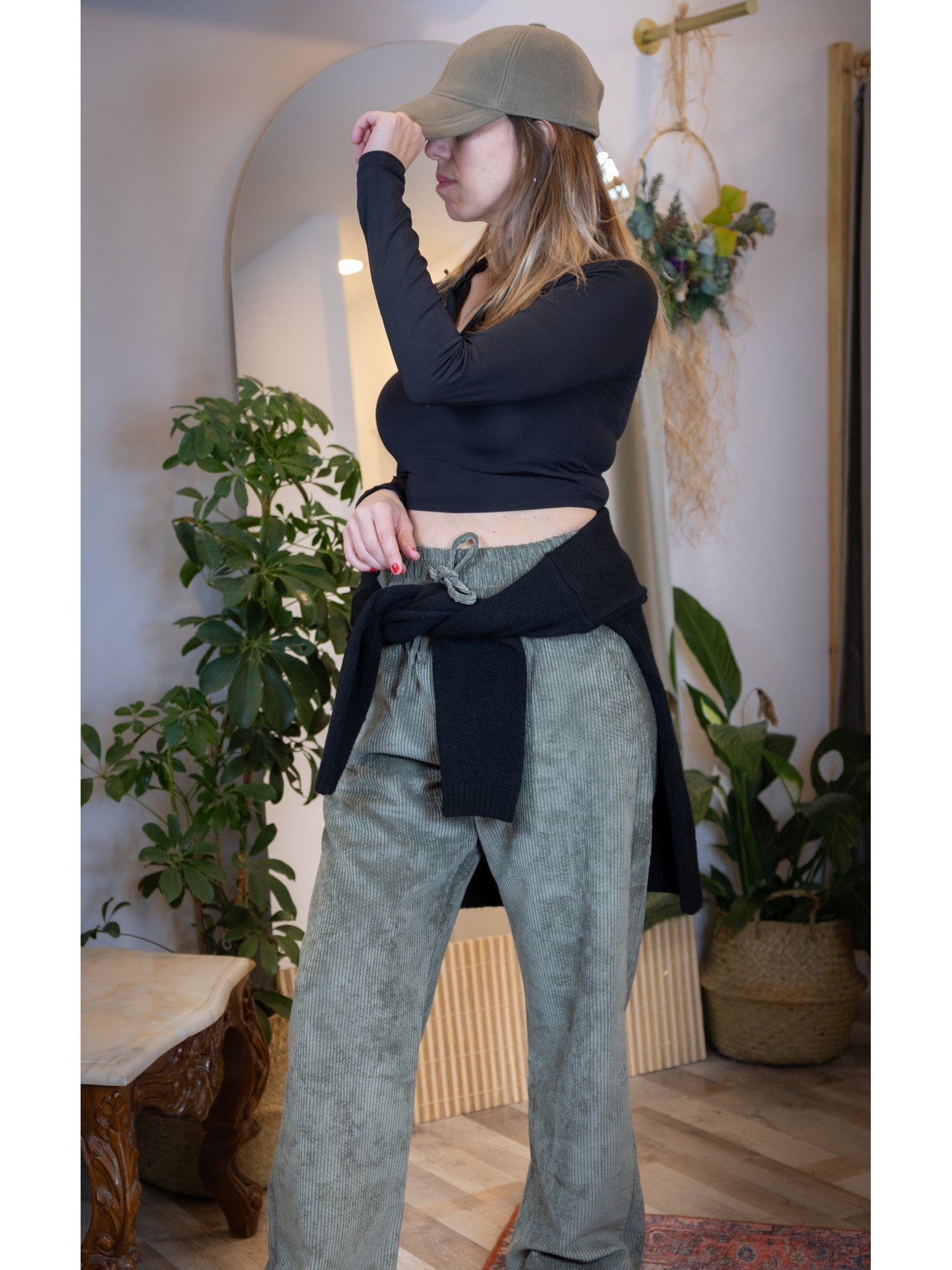 Yarım Fermuarlı Parmak Detay Siyah Crop