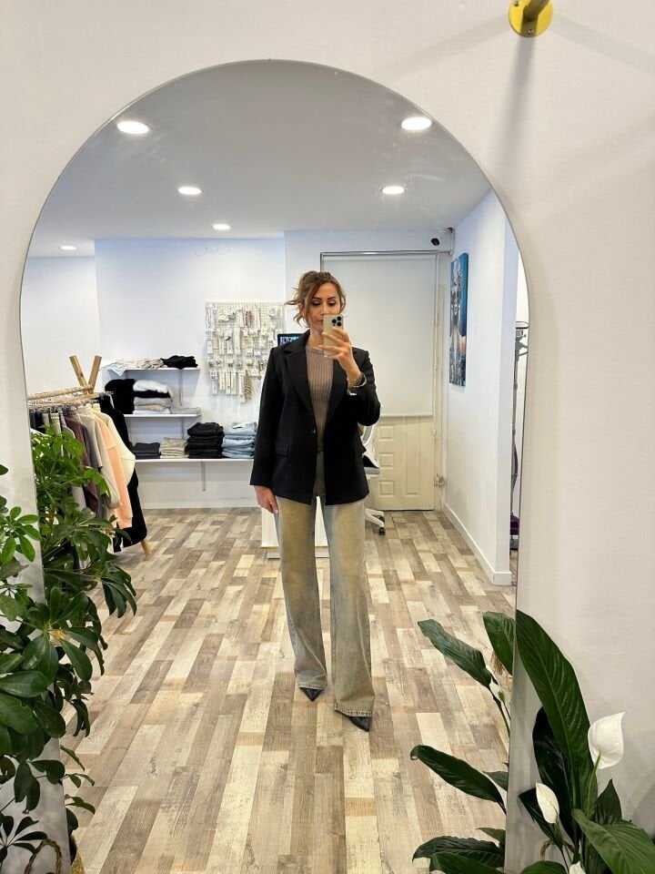 Kol Kıvırma Detay Tek Düğme Siyah Kadın Blazer Ceket