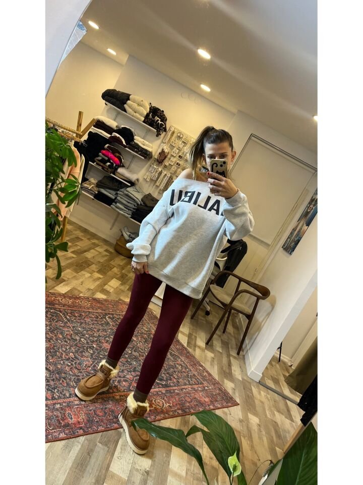 Tek Omuz Dekolteli Şardonlu Beyaz Kadın Sweat